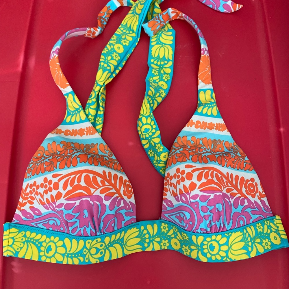 Victoria’s Secret bathing suit tops, and bottoms 7 pieces in total